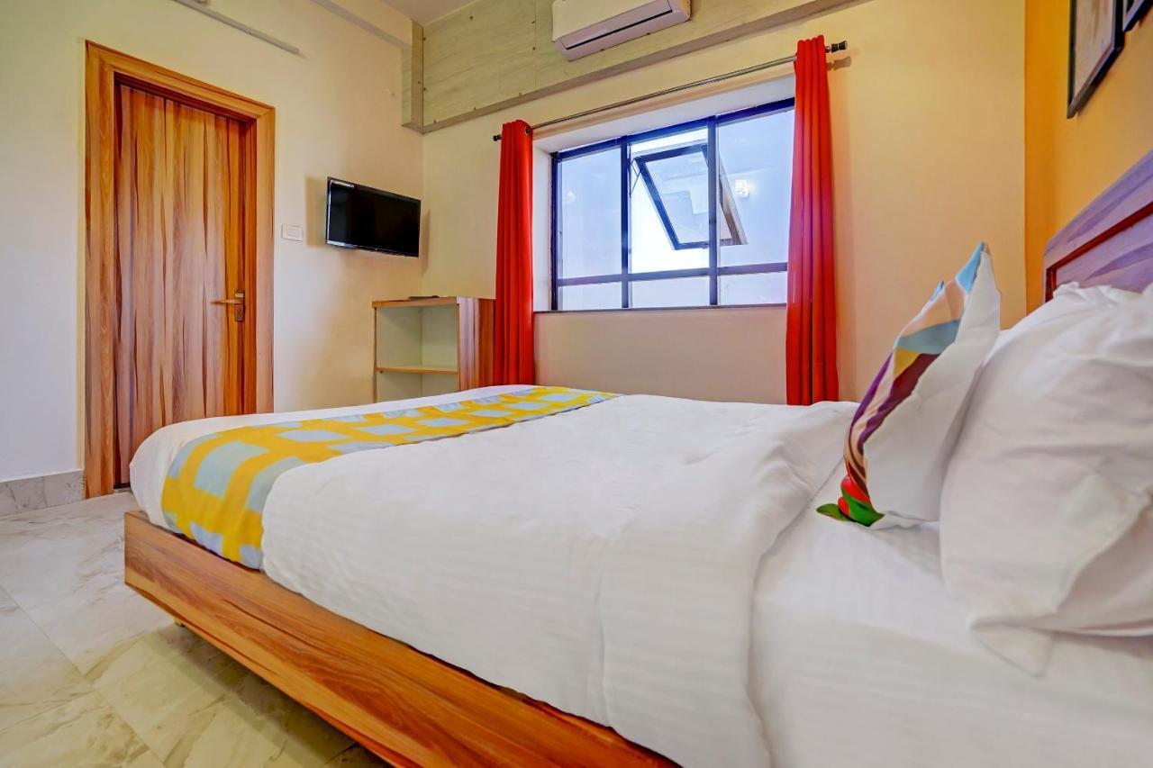 Oyo 79233 Hotel Hive Stays Kochi Dış mekan fotoğraf