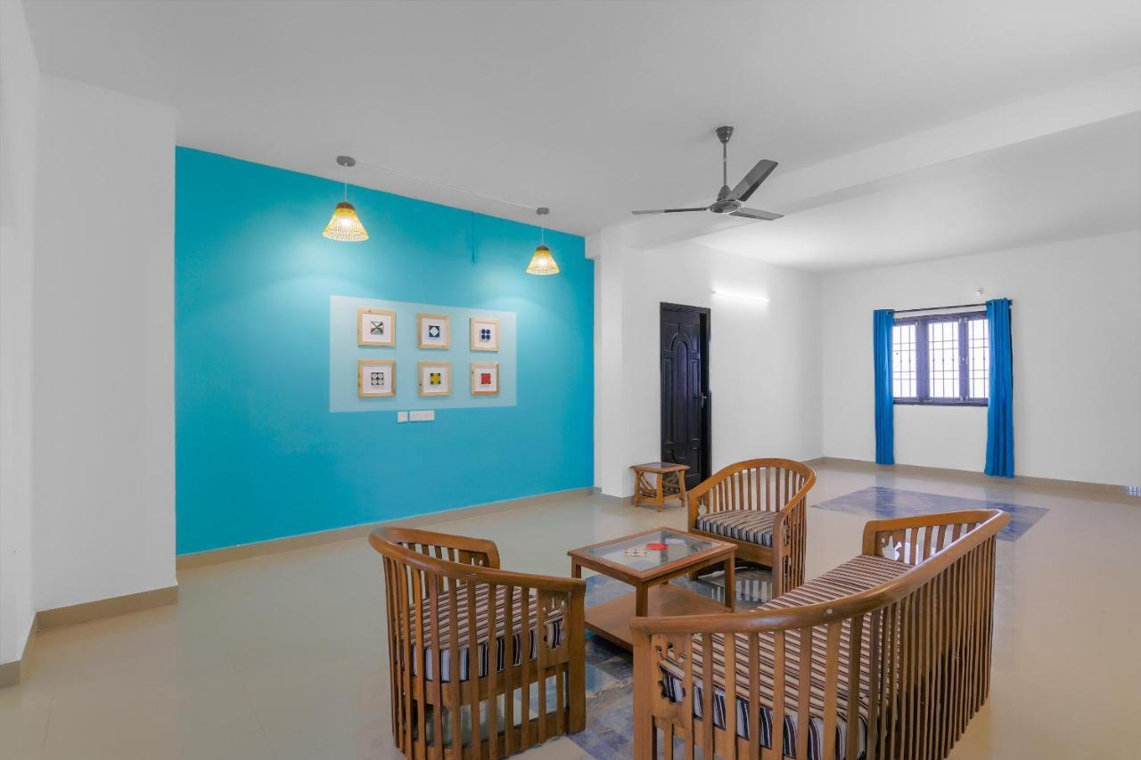 Oyo 79233 Hotel Hive Stays Kochi Dış mekan fotoğraf